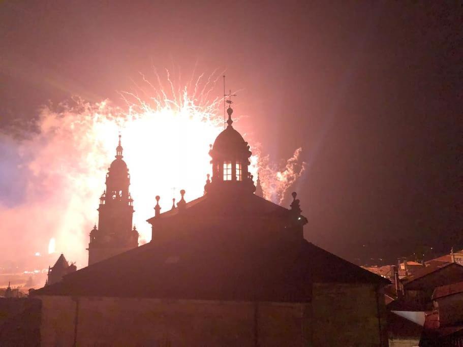سانتياغو دي كومبوستيلا Atico Casco Antiguo En Plaza Cervantes المظهر الخارجي الصورة